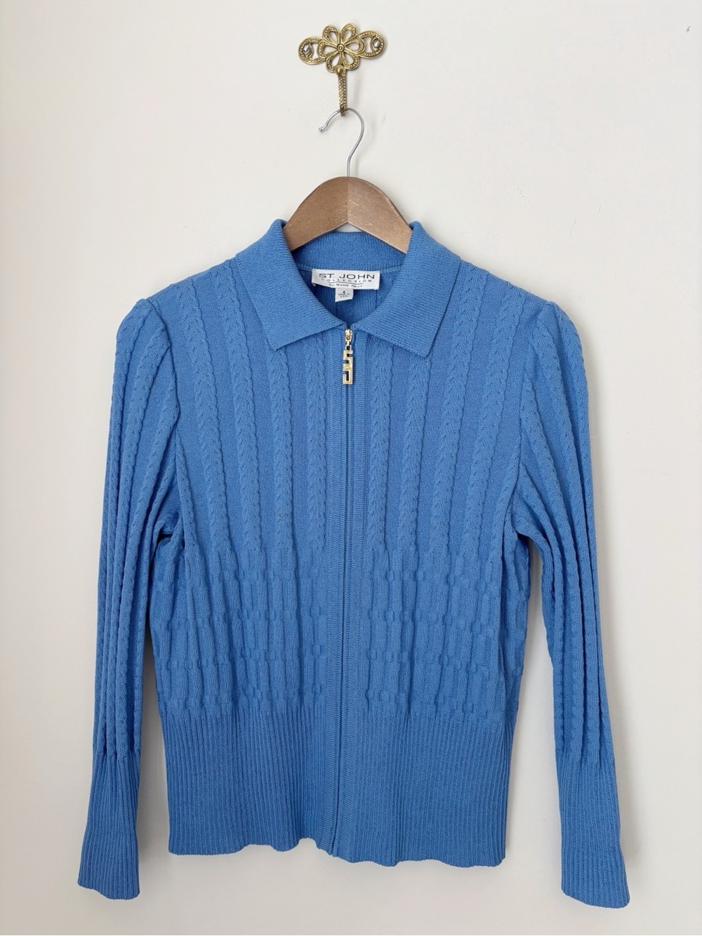 St. John Collection Cornflower Blue Cable Knit Zip Up Cardigan Sz 4 Vintage
